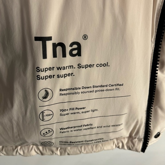 Aritzia Super Puff - Picture 6 of 8